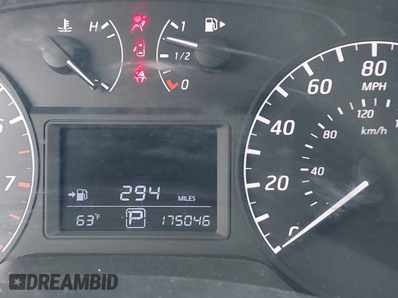 2017 Nissan Sentra SR z VIN 3N1AB7AP0HY390587, wystawiony jako IAAI lot #42064245 z przebiegiem 175 046 mil mil oraz . Historia ofert i sprzedaży dostępna na DreamBid. Obrazek 7.