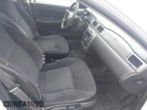 2014 Chevrolet Impala Police Police z VIN 2G1WD5E37E1129114, wystawiony jako IAAI lot #42275018 z przebiegiem 109 297 mil mil oraz . Historia ofert i sprzedaży dostępna na DreamBid. Obrazek 5.