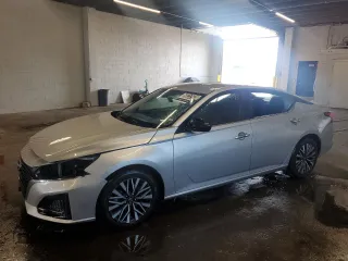 2024 Nissan Altima SV with VIN 1N4BL4DV7RN304090, listed as a Copart auction lot 65217425 with 50,517 mi miles and Clean title. Bid and sale history available at DreamBid. Image 1.