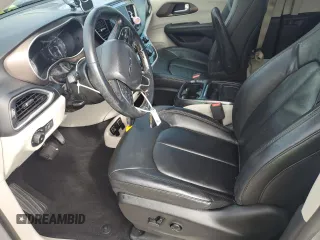 2017 Chrysler Pacifica Touring L with VIN 2C4RC1BG2HR552731, listed as a Copart auction lot 75826124 with Not Provided miles and Salvage Title. Bid and sale history available at DreamBid. Image 7.