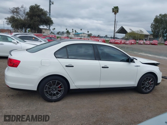 2014 Volkswagen Jetta S with VIN 3VW2K7AJ6EM233000, listed as a IAAI auction lot 41895391 with 130,692 mi miles and . Bid and sale history available at DreamBid. Image 13.