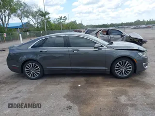 2017 Lincoln MKZ Hybrid Premiere с VIN 3LN6L5KU7HR634671, выставлен на аукционе IAAI как лот 42074134 с пробегом 105 850 миль миль и . История ставок и продаж доступна на DreamBid. Изображение 13.