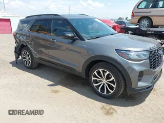 2025 Ford Explorer ST-Line с VIN 1FMUK8KH7SGB59066, выставлен на аукционе IAAI как лот 42660480 с пробегом 14 101 миль миль и . История ставок и продаж доступна на DreamBid. Изображение 1.