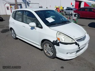 2007 Honda Fit Sport with VIN JHMGD38647S016342, listed as a IAAI auction lot 42058078 with 149,085 mi miles. Bid and sale history available at carsss.com. Image 1.