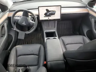 2024 Tesla Model Y Long Range with VIN 7SAYGAEE7RF043096, listed as a Copart auction lot 46939395 with 12,521 mi miles and Salvage Title. Bid and sale history available at DreamBid. Image 8.