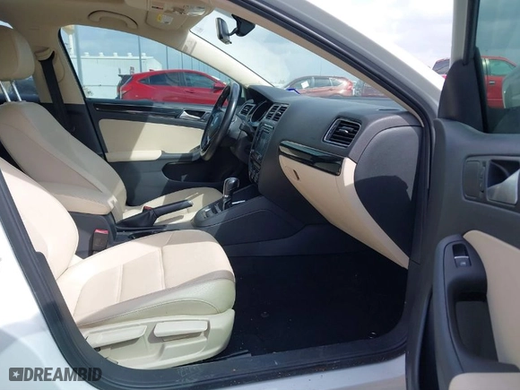 2017 Volkswagen Jetta 1.8T SEL with VIN 3VWL17AJ3HM291075, listed as a IAAI auction lot 41753232 with 132,603 mi miles. Bid and sale history available at carsss.com. Image 5.
