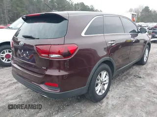 2020 Kia Sorento LX V6 with VIN 5XYPG4A55LG633717, listed as a IAAI auction lot 41594355 with 1 mi miles. Bid and sale history available at carsss.com. Image 4.