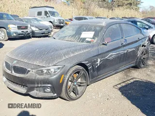 2019 BMW 4 Series 440i xDrive with VIN WBA4J7C52KBM75345, listed as a IAAI auction lot 40613703 with 31,402 mi miles and . Bid and sale history available at carsss.com. Image 2.