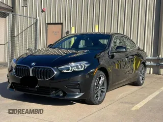 2022 BMW 2 Series 228i z VIN WBA53AK0XN7K12786, wystawiony jako Copart lot #48217205 z przebiegiem 49 677 mil mil oraz Czysty tytuł • Clean title. Historia ofert i sprzedaży dostępna na DreamBid. Obrazek 2.