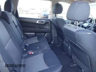 2017 Nissan Pathfinder SV with VIN 5N1DR2MM2HC653564, listed as a IAAI auction lot 40939356 with 176,168 mi miles. Bid and sale history available at carsss.com. Image 8.