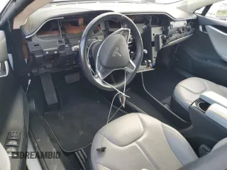 2014 Tesla Model S 60 z VIN 5YJSA1H1XEFP55657, wystawiony jako Copart lot #53405785 z przebiegiem Nie podano mil oraz Czysty tytuł • Clean title. Historia ofert i sprzedaży dostępna na DreamBid. Obrazek 8.