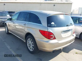 2007 Mercedes-Benz R-Class 3.5L with VIN 4JGCB65EX7A049642, listed as a IAAI auction lot 41868128 with 145,587 mi miles. Bid and sale history available at carsss.com. Image 3.