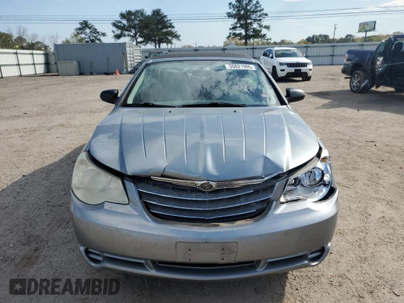 2008 Chrysler Sebring LX с VIN 1C3LC45KX8N131669, выставлен на аукционе Copart как лот 50821995 с пробегом 151 053 миль миль и Списание • Salvage title. История ставок и продаж доступна на DreamBid. Изображение 5.