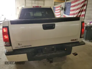 2013 GMC Sierra 1500 Denali z VIN 3GTP2XE25DG236818, wystawiony jako Copart lot #46069095 z przebiegiem 156 354 mil mil oraz Szkoda całkowita • Salvage title. Historia ofert i sprzedaży dostępna na DreamBid. Obrazek 6.