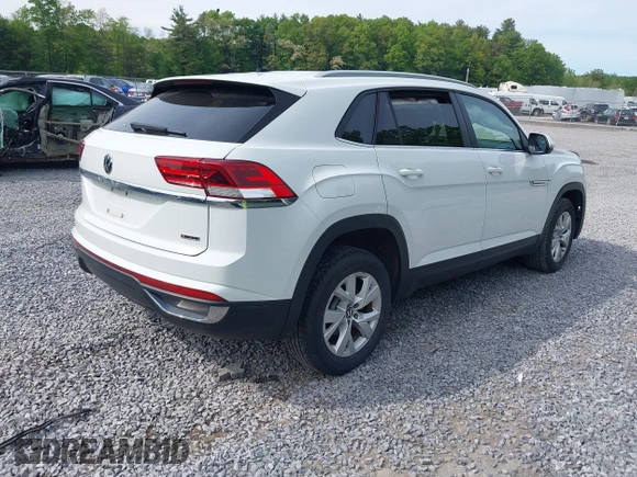 2020 Volkswagen Atlas S z VIN 1V2GC2CAXLC202612, wystawiony jako IAAI lot #42364811 z przebiegiem 73 957 mil mil oraz . Historia ofert i sprzedaży dostępna na DreamBid. Obrazek 4.