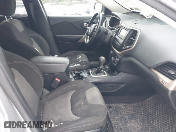 2018 Jeep Cherokee Latitude Tech Connect with VIN 1C4PJMCB3JD529713, listed as a IAAI auction lot 41007827 with 70,126 mi miles and . Bid and sale history available at DreamBid. Image 5.