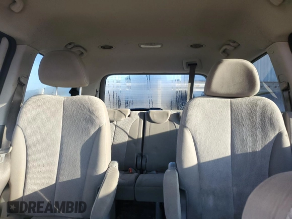 2011 Kia Sedona LX with VIN KNDMG4C78B6410543, listed as a Copart auction lot 73153064 with 149,751 mi miles and Non Repairable. Bid and sale history available at carsss.com. Image 10.