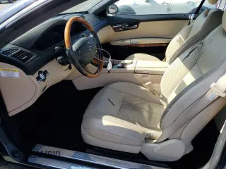 2007 Mercedes-Benz CL 550 z VIN WDDEJ71X57A001419, wystawiony jako Copart lot #57887655 z przebiegiem 83 529 mil mil oraz Szkody całkowita. Historia ofert i sprzedaży dostępna na DreamBid. Obrazek 7.