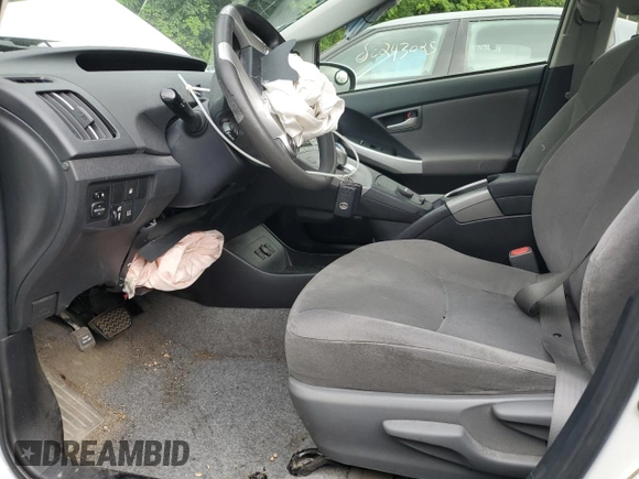 2014 Toyota Prius with VIN JTDKN3DPXE3058125, listed as a Copart auction lot 62286135 with Not provided miles and Salvage title. Bid and sale history available at DreamBid. Image 7.