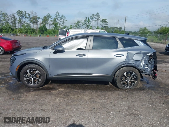 2024 Kia Sportage EX with VIN 5XYK33DF3RG185488, listed as a IAAI auction lot 42345457 with 33,926 mi miles and . Bid and sale history available at DreamBid. Image 14.