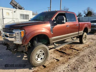 2017 Ford F-250 Lariat z VIN 1FT7W2BT6HED40025, wystawiony jako Copart lot #42485245 z przebiegiem 84 730 mil mil oraz Szkoda całkowita • Salvage title. Historia ofert i sprzedaży dostępna na DreamBid. Obrazek 1.