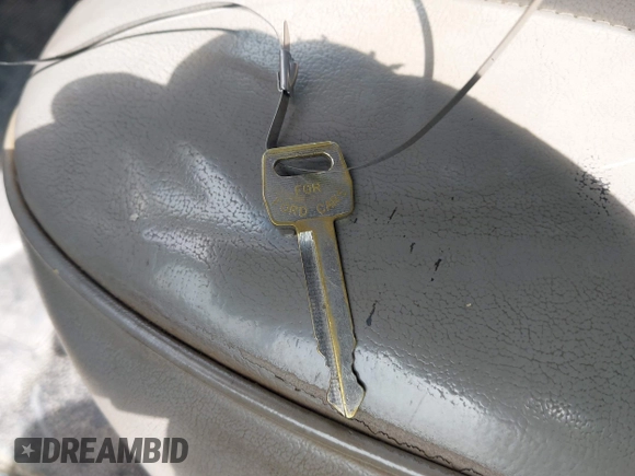 1996 Ford F-350 с VIN 1FTJW35F2TEA86632, выставлен на аукционе IAAI как лот 42097863 с пробегом 221 399 миль миль и . История ставок и продаж доступна на DreamBid. Изображение 11.