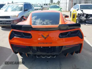 2019 Chevrolet Corvette 1LT z VIN 1G1YB2D74K5102125, wystawiony jako IAAI lot #42047085 z przebiegiem 43 939 mil mil oraz . Historia ofert i sprzedaży dostępna na DreamBid. Obrazek 17.