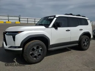2024 Lexus GX 550 Premium z VIN JTJTBCDX3R5034754, wystawiony jako Copart lot #53999175 z przebiegiem 944 mil mil oraz Szkoda całkowita • Salvage title. Historia ofert i sprzedaży dostępna na DreamBid. Obrazek 1.