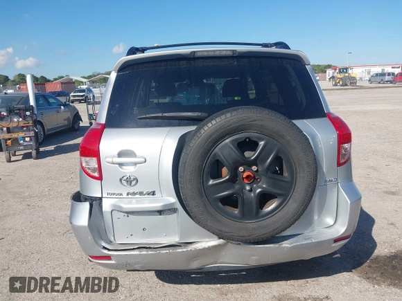 2007 Toyota RAV4 with VIN JTMBK33V476016205, listed as a IAAI auction lot 41685885 with 224,811 mi miles. Bid and sale history available at carsss.com. Image 16.