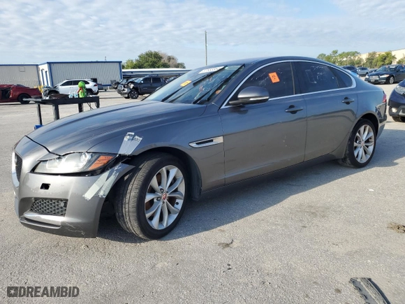 2017 Jaguar XF 20d Premium with VIN SAJBD4BNXHCY42630, listed as a Copart auction lot 67683864 with 78,463 mi miles and Clean Title. Bid and sale history available at carsss.com. Image 1.