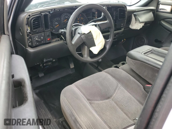 2006 GMC Sierra 2500HD SLE1 with VIN 1GTHK24UX6E131969, listed as a Copart auction lot 49069085 with 173,120 mi miles and Salvage title. Bid and sale history available at DreamBid. Image 8.