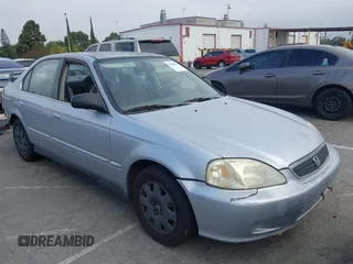 1999 Honda Civic LX z VIN JHMEJ667XXS002104, wystawiony jako IAAI lot #42808368 z przebiegiem 199 492 mil mil oraz . Historia ofert i sprzedaży dostępna na DreamBid. Obrazek 1.