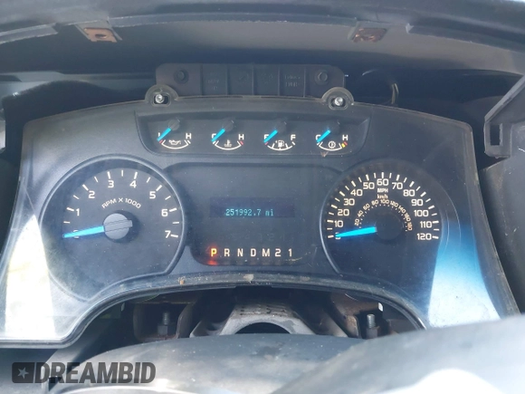 2014 Ford F-150 XL with VIN 1FTFX1CTXEFC01524, listed as a IAAI auction lot 41955270 with 251,992 mi miles. Bid and sale history available at carsss.com. Image 7.