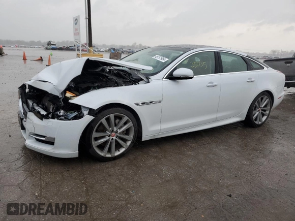 2017 Jaguar XJ with VIN SAJWA1C71H8W07643, listed as a Copart auction lot 48751954 with 35,035 mi miles. Bid and sale history available at carsss.com. Image 1.