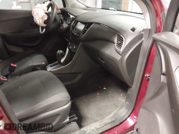 2017 Chevrolet Trax LS with VIN 3GNCJKSB9HL174725, listed as a IAAI auction lot 41589963 with 85,304 mi miles. Bid and sale history available at carsss.com. Image 5.