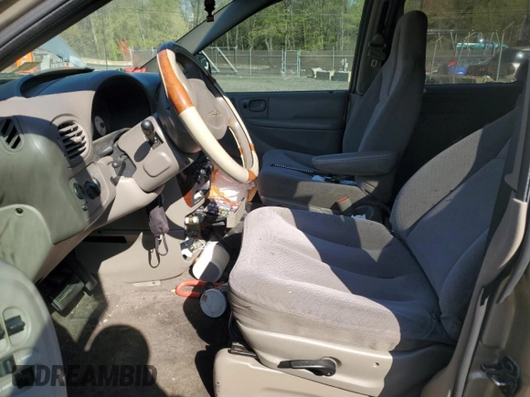 2002 Chrysler Town & Country eL with VIN 2C4GP343X2R556700, listed as a Copart auction lot 53656695 with Not Provided miles and Salvage Title. Bid and sale history available at carsss.com. Image 7.