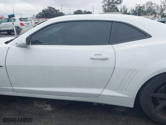 2014 Chevrolet Camaro LT with VIN 2G1FC1E30E9187742, listed as a IAAI auction lot 41517880 with NaN miles. Bid and sale history available at carsss.com. Image 14.