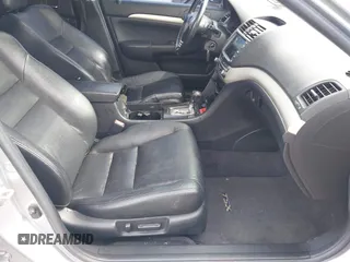 2005 Acura TSX with VIN JH4CL96985C025943, listed as a IAAI auction lot 42043506 with 146,473 mi miles and . Bid and sale history available at DreamBid. Image 5.