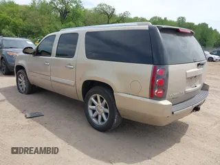 2008 GMC Yukon XL z VIN 1GKFK66878J168801, wystawiony jako IAAI lot #42270097 z przebiegiem 249 455 mil mil oraz . Historia ofert i sprzedaży dostępna na DreamBid. Obrazek 3.