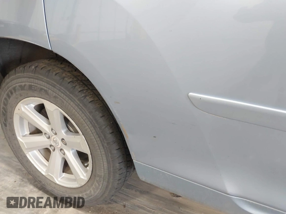 2009 Toyota Highlander z VIN JTEES41A692125192, wystawiony jako IAAI lot #42407380 z przebiegiem 362 168 mil mil oraz . Historia ofert i sprzedaży dostępna na DreamBid. Obrazek 6.