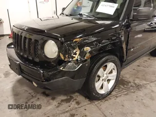 2014 Jeep Patriot Limited z VIN 1C4NJRCB0ED928766, wystawiony jako IAAI lot #42437880 z przebiegiem 135 443 mil mil oraz . Historia ofert i sprzedaży dostępna na DreamBid. Obrazek 6.