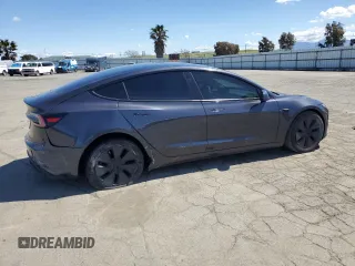 2024 Tesla Model 3 z VIN 5YJ3E1EA9RF820808, wystawiony jako Copart lot #51255605 z przebiegiem 12 216 mil mil oraz Szkody całkowita. Historia ofert i sprzedaży dostępna na DreamBid. Obrazek 3.