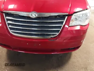2008 Chrysler Town & Country Touring with VIN 2A8HR54P48R722319, listed as a IAAI auction lot 42262711 with 220,502 mi miles and . Bid and sale history available at DreamBid. Image 6.