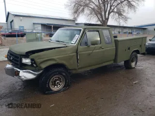 1992 Ford F-250 with VIN 1FTHX26M6NKA32015, listed as a Copart auction lot 87720755 with 226,056 mi miles and Salvage Title. Bid and sale history available at carsss.com. Image 1.