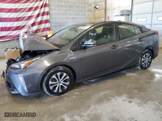 2022 Toyota Prius LE with VIN JTDL9MFU9N3038403, listed as a Copart auction lot 46848525 with 13,776 mi miles and Salvage Title. Bid and sale history available at carsss.com. Image 1.