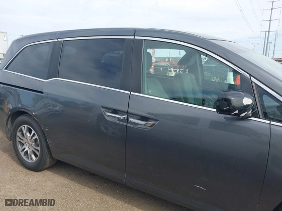 2011 Honda Odyssey EX with VIN 5FNRL5H46BB023905, listed as a IAAI auction lot 41425049 with 163,012 mi miles. Bid and sale history available at carsss.com. Image 14.