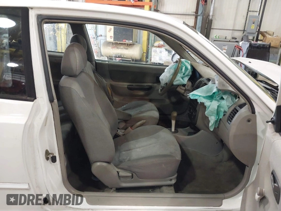 2000 Hyundai Accent с VIN KMHCG35G4YU024317, выставлен на аукционе IAAI как лот 41848880 с пробегом Не указан миль и . История ставок и продаж доступна на DreamBid. Изображение 5.