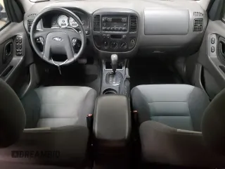 2005 Ford Escape XLS Value z VIN 1FMYU02Z55KA45705, wystawiony jako Copart lot #57244345 z przebiegiem Nie podano mil oraz Czysty tytuł • Clean title. Historia ofert i sprzedaży dostępna na DreamBid. Obrazek 8.