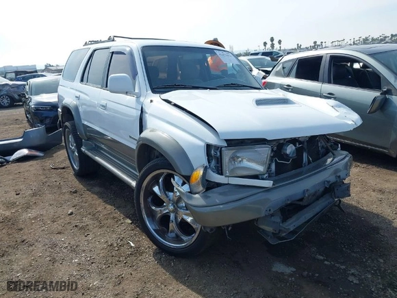 2002 Toyota 4Runner SR5 with VIN JT3GN86R120257812, listed as a IAAI auction lot 41472554 with 173,308 mi miles. Bid and sale history available at carsss.com. Image 1.