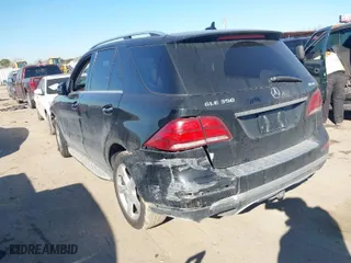 2016 Mercedes-Benz GLE with VIN 4JGDA5HB0GA777960, listed as a IAAI auction lot 41406957 with 137,026 mi miles. Bid and sale history available at carsss.com. Image 3.